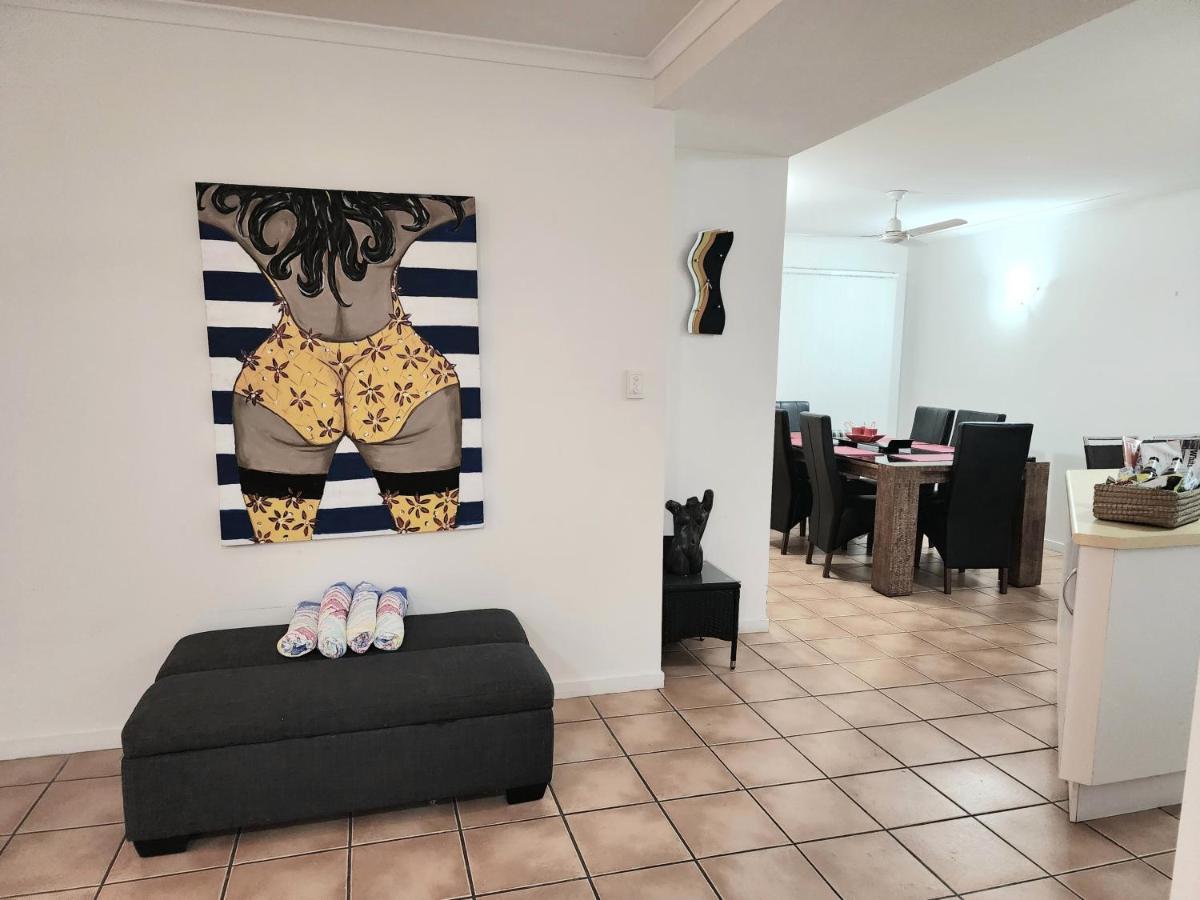 La Villa At Beach Court Airlie Beach Esterno foto