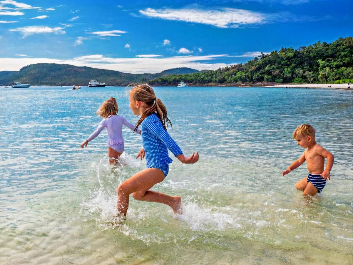 La Villa At Beach Court Airlie Beach Esterno foto